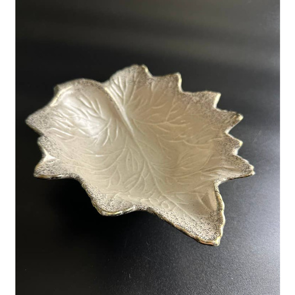 Vintage California USA Pottery Bowl - Leaf Design With Gold Speckles & Trim - Picture 2 of 12